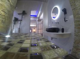 LE CAMERE Luxury Rooms SIRACUSA, hotel in Syracuse