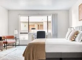 Studio City Studio w Gym Pool WD nr TJ WF LAX-627