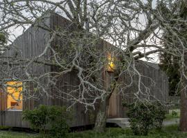 Sete Cidades Lake Lodge, cabin in Sete Cidades