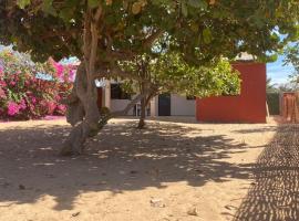 Petite maison en bord de mer, acomoda&ccedil;&atilde;o com cozinha em Palmarin Ngu&egrave;dj