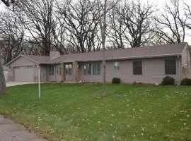 1202 Dakota Dr