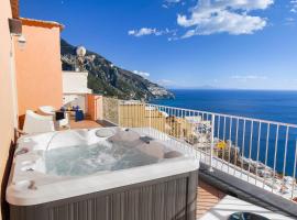 BlueVista Dreamscape Home -Terrace Jacuzzi/Hot Tub, hotel em Positano