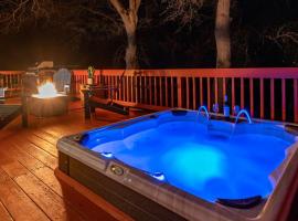 Wooded Hills Mountain home with Hot tub, Jacuzzi, Game Room, Pool Table, хотел в Оукхърст