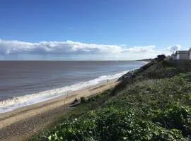 Beside the Seaside, Pakefield Holiday Park, Arbor Lane, Pakefield, Lowestoft NR33 7BE