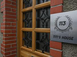 TITI's House Townhouse & holiday home, casa a Grandcamp-Maisy