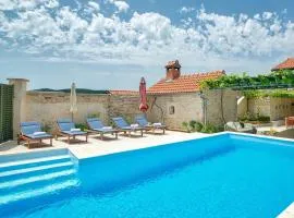 Villa Asteralis
