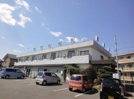 Hotel Sankyu, hotel v destinaci Cukuba