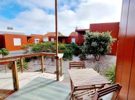 Family Surf Home - Bungalow 4，圣伊西多罗的平房小屋