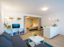 Squash Apartments & Studios, serviced apartment in Siófok