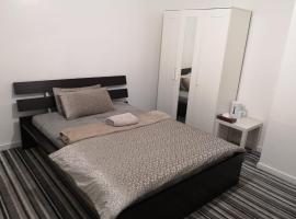 White House "Luton Airport", homestay in Luton
