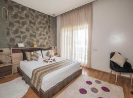 Luxury Apartment - Airport