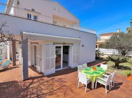 Villa Balandre 110 by Mallorca Charme, lemmikkystävällinen hotelli Playa de Murolla