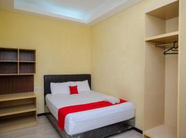 RedDoorz near Taman Pantai Alam Indah Tegal, ξενοδοχείο σε Tegal