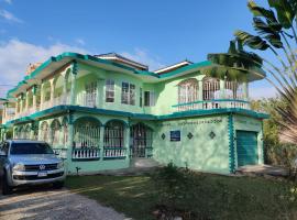 Villa Havana Negril, lemmikloomasõbralik hotell Negrilis
