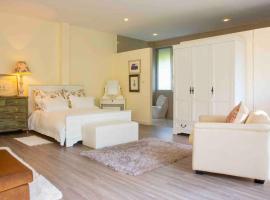 VillaMilla deluxe en-suite room: Mae Haad şehrinde bir otoparklı otel