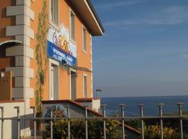 Case Vacanza Villa Doria: Valledoria'da bir otel