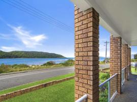 Coastal Charm Ettalong Beach, hotel in Ettalong Beach