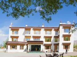 Ratna Hotel Ladakh