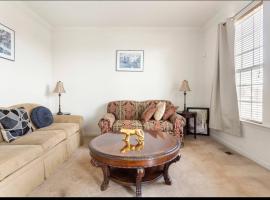 Van Gogh Guest Rm #3 • Van Gogh 3-Comfy Private Rm in single family home, homestay in Rosedale