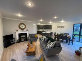 Entire Apartment , Centre Carrick-On-Shannon, hotel v destinaci Carrick-on-Shannon