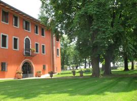 Villa Chiopris, hotel in Chiópris-Viscone