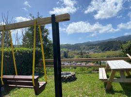 Casa da Vista- Eirinha, hotel in Furnas