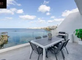 Seafront property with beautiful views & outdoor by 360 Estates