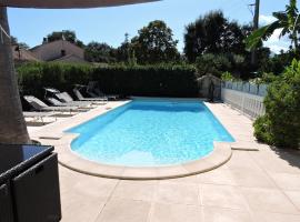 VILLA 4*, Piscine privée et accès direct à la Mer., hotel con piscina en Cervione