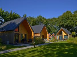 Ośrodek Wypoczynkowy Zapach Drewna Resort & Lake, camping resort en Barczewo