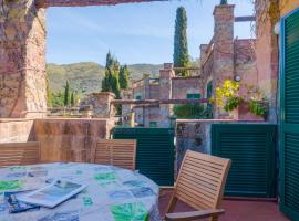 Appartamento Il Giardino con Vista, hotel v destinácii Rio nellʼElba