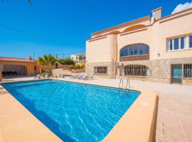 Villa Cronos - PlusHolidays, hotel in Calpe