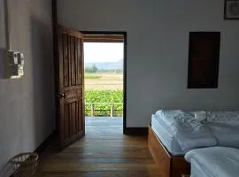 Konglor Khamchalern Guesthouse and Restaurant