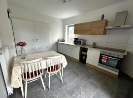 Ruhige Monteurwohnung-Fewo für 4 Personen in Trebbin, מלון בTrebbin