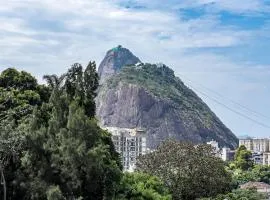 Apt completo com piscina e área de lazer em BOTAFOGO