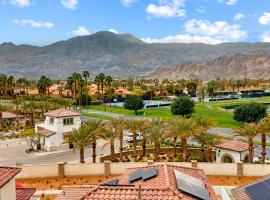 Near Coachella and Stagecoach Palm Springs , PGA resort Villa ,Golf, community pool, gym, hotel con piscina en La Quinta