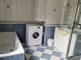 DRKARLRENNER, villa in Guntramsdorf