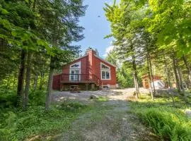 Les Chalets Tourisma - Chalet dans les bois avec lac privé - Le Colibri