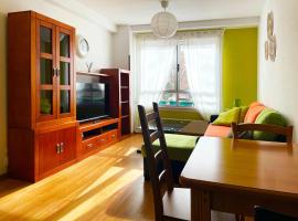 Piso moderno en la playa Gijón, hotel in Gijón