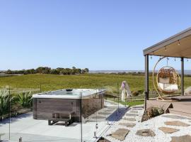 Miravino – breathtaking vineyard views, vacation home in McLaren Vale