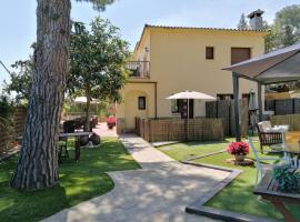 Cal Music B&B, hotel near Illa Fantasia Water Park, Premia de Dalt