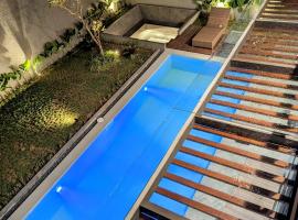 Cottonwood Exclusive Villa Sagarmatha @Puncak，茂物的飯店