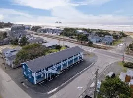 Inn at Rockaway Beach Unit 10