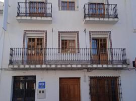 Pension La Sierra, hotel u gradu 'Cortes de la Frontera'
