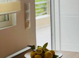 Abuelo Apartment, caba&ntilde;a o casa de campo en Artemida