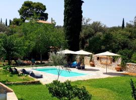 Cottage with Private Pool, villa i Poros