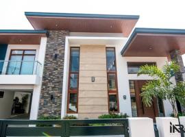 Brand new house with 3-bedroom and free parking, hotel con estacionamiento en Guiguinto