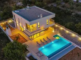 Nice Home In Seget Vranjica With Outdoor Swimming Pool, Wifi And Heated Swimming Pool