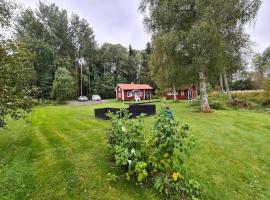 Fully equipped beautiful cottage, semesterboende i Nora