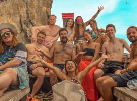 Nomads Ao Nang Party Hostel 18-35 Years Old Only, khách sạn ở Ao Nang Beach