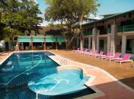Nomads Ao Nang Party Hostel 18-35 Years Old Only, hotelli Aonang Beachillä